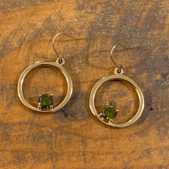 3/$20 Vintage Green Rhinestone Earrings - Picture 5 of 5